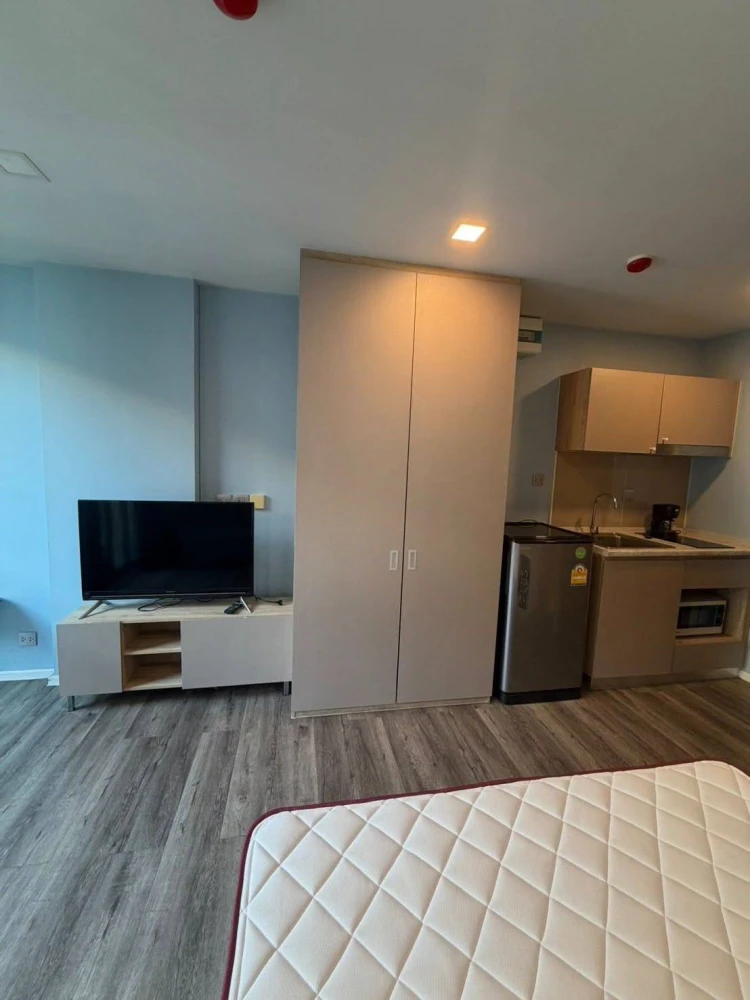 Condo for rent: Atmoz Ratchada-Huaikwang. Ready to move in, fully furnished, great price. Book now!