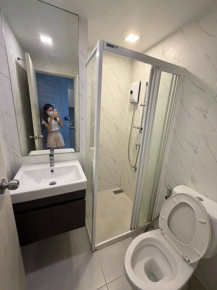 Condo for rent: Atmoz Ratchada-Huaikwang. Ready to move in, fully furnished, great price. Book now!