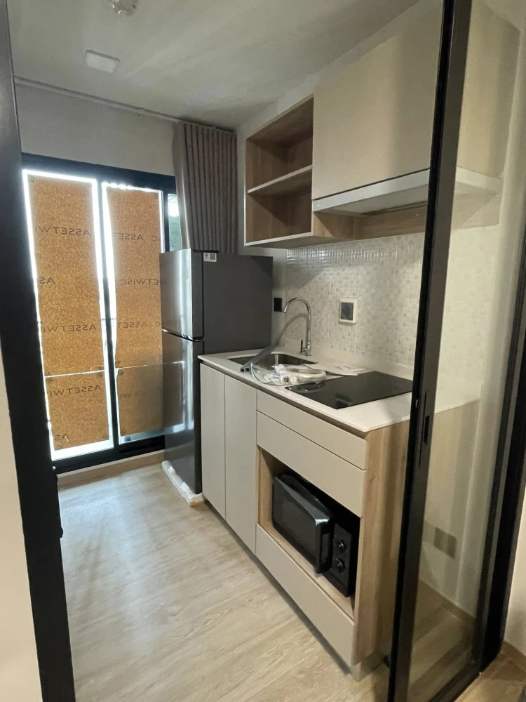 Condo for rent at Atmoz Season Ladkrabang. Ready to move in, fully furnished with appliances. Great price! Book now!
