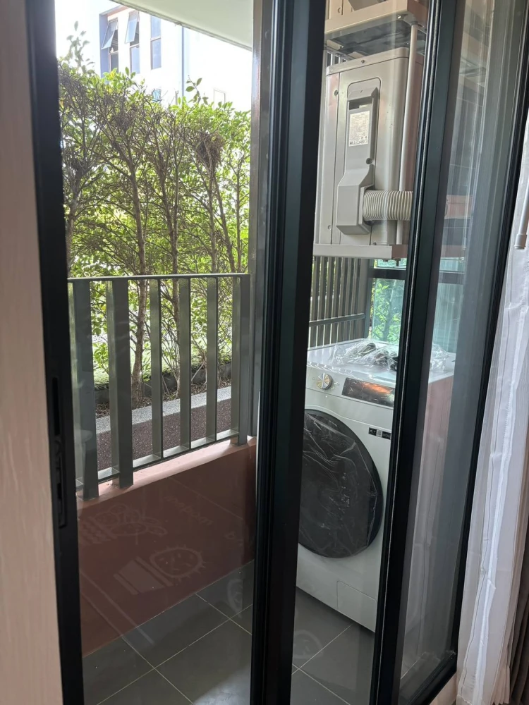 Condo for rent: Brown Condo Phahol-Sapanmai. Ready to move in. Fully furnished. Reserve today. Don't miss out!