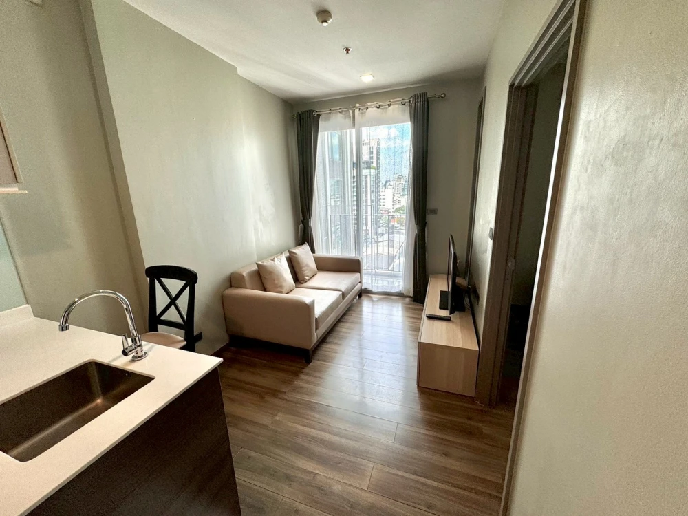 Condo for rent: Ceil By Sansiri. Ready to move in. Fully furnished. Just bring your bags and move in. Don't hesitate.