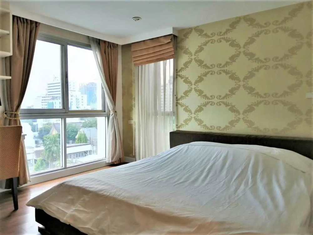 Condo for rent at Centric Scene Aree 2. Spacious and comfortable rooms with ample living space. Fully furnished with appliances. Book now!