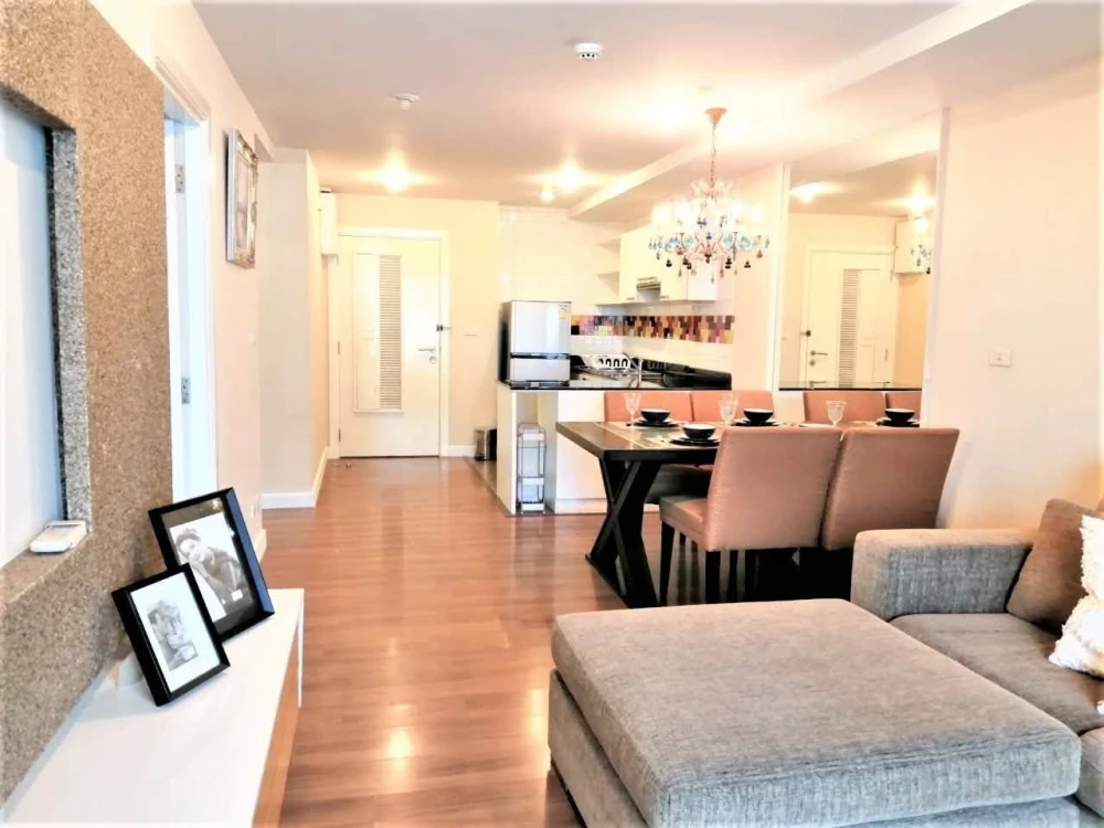 Condo for rent at Centric Scene Aree 2. Spacious and comfortable rooms with ample living space. Fully furnished with appliances. Book now!