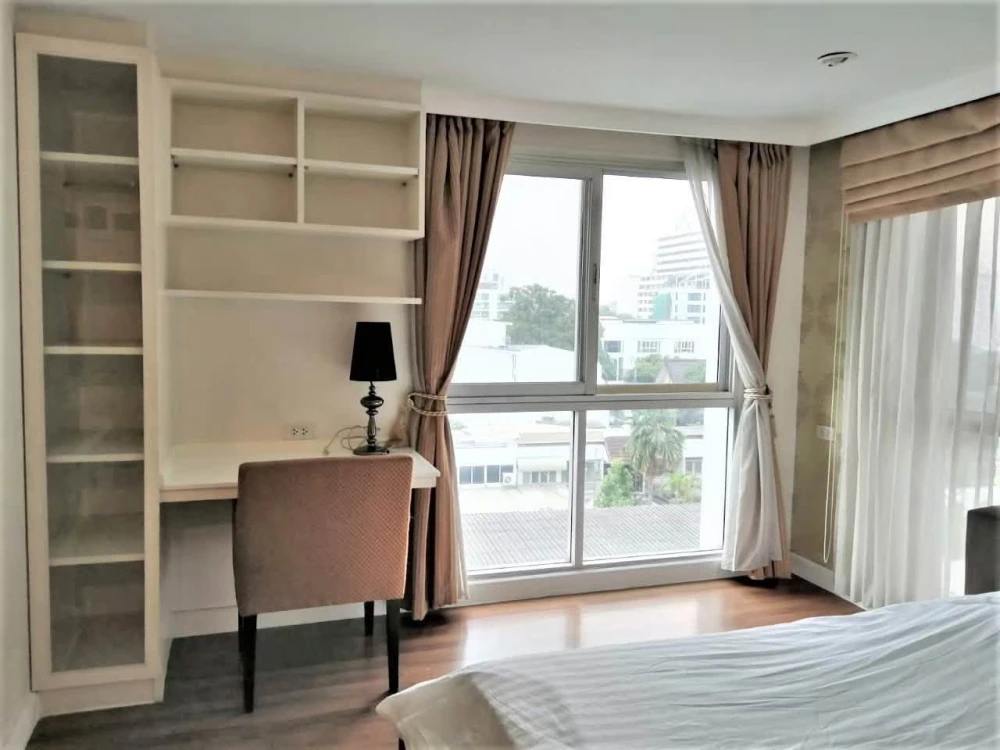 Condo for rent at Centric Scene Aree 2. Spacious and comfortable rooms with ample living space. Fully furnished with appliances. Book now!