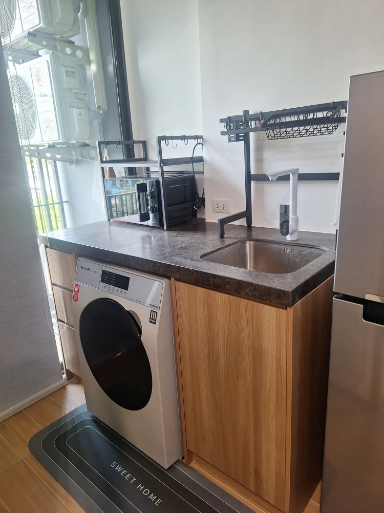 Condo for rent at Cerocco Bangna 36. Nice room, fully furnished with appliances. Just bring your belongings and move in! Don't miss out!