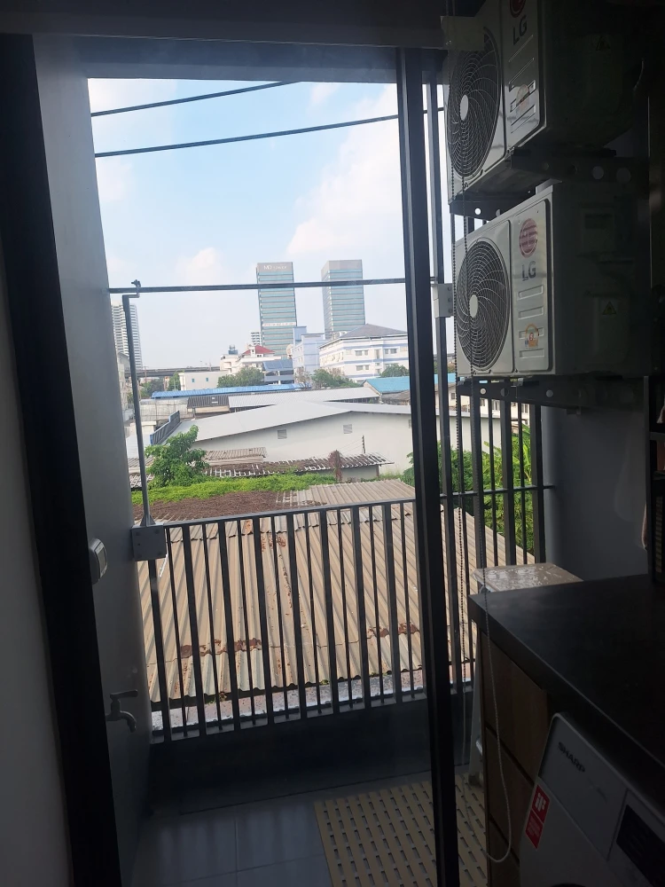 Condo for rent at Cerocco Bangna 36. Nice room, fully furnished with appliances. Just bring your belongings and move in! Don't miss out!