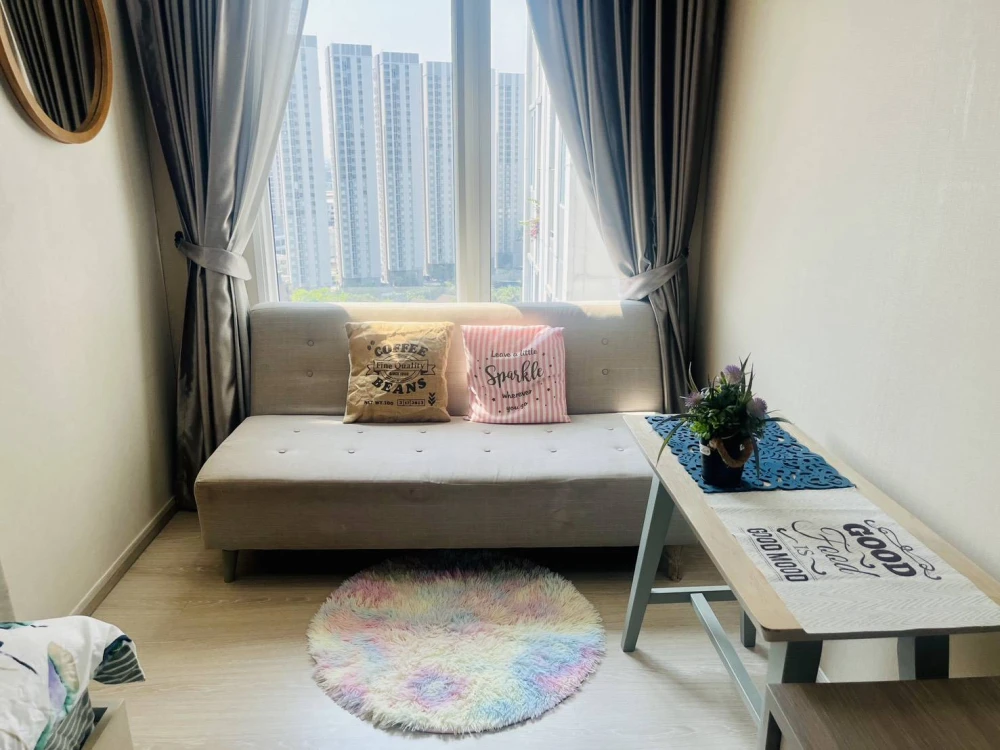Condo for rent at Chapter One Eco Huai Khwang. Ready to move in, fully furnished, great price. Book now!