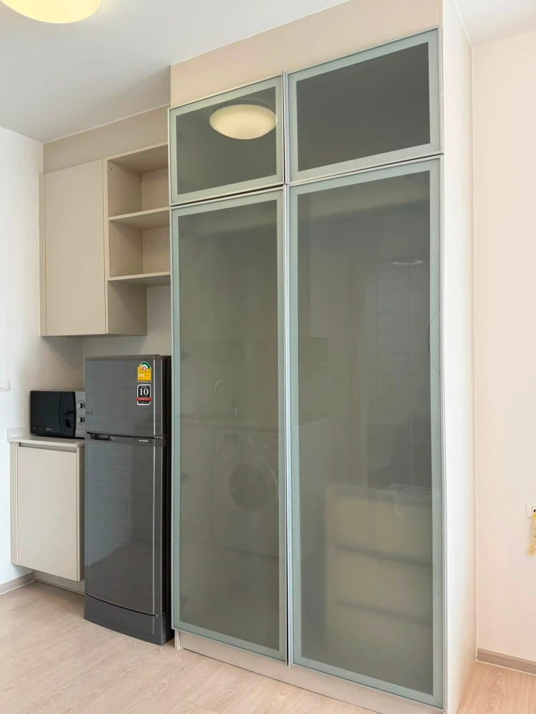 Condo for rent: Chapter One ECO Ratchada-Huai Khwang. Ready to move in, fully furnished, great price. Book now!