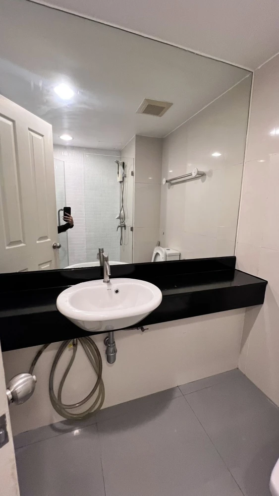 Condo for rent, Chateau in town Phaholyothin 32. Fully furnished with appliances. Just bring your suitcase and move in!
