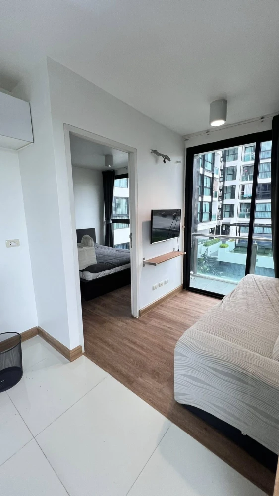 Condo for rent, Chateau in town Phaholyothin 32. Fully furnished with appliances. Just bring your suitcase and move in!