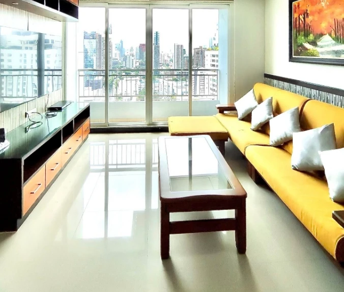 Spacious condo for rent at Circle Condominium. Plenty of living space. Book now! Don't miss out!