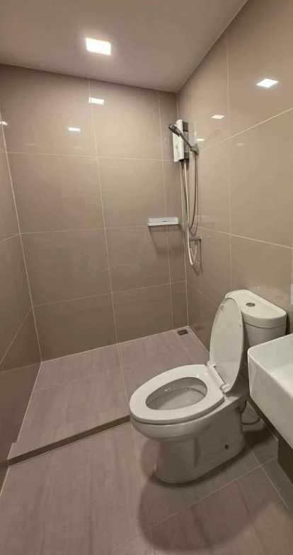 Condo for rent at COBE Kaset-Sripatum. Fully furnished and equipped with appliances. Just bring your personal belongings and move in! Don't miss out!