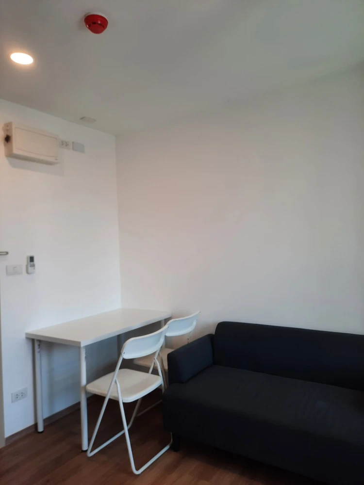 Condo for rent at CYBIQ Rama 9-Ramkhamhaeng 24. A lovely, pet-friendly unit—perfect for pet parents. Don't miss out!