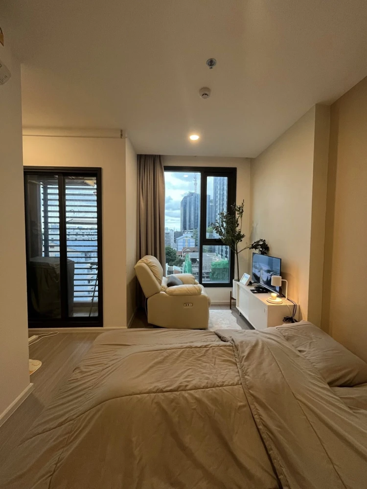 Condo for rent, Denim Jatujak, ready to move in, 7th floor, Building A, unobstructed city view, not next to any other buildings. Book now before you m