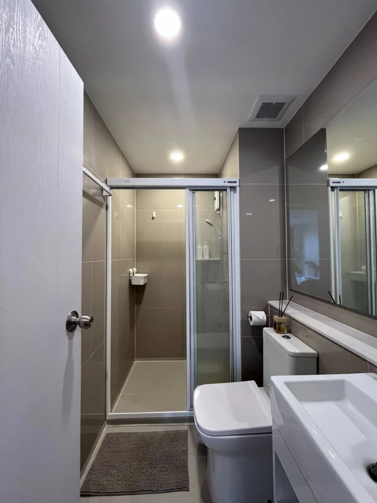 Condo for rent, Denim Jatujak, ready to move in, 7th floor, Building A, unobstructed city view, not next to any other buildings. Book now before you m