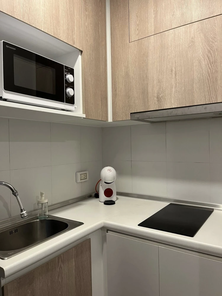 Condo for rent, Denim Jatujak, ready to move in, 7th floor, Building A, unobstructed city view, not next to any other buildings. Book now before you m