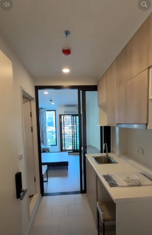 Condo for rent, Denim Jatujak, studio room, 15th floor, beautiful view, fully furnished with appliances. Book now, don't miss out!