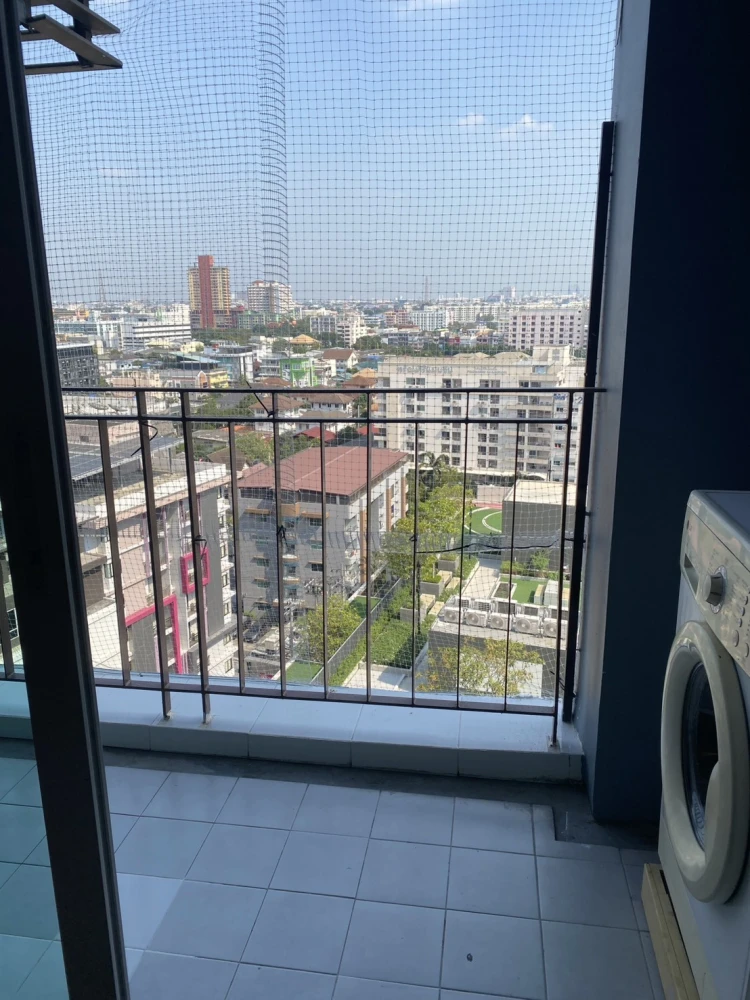 Condo for rent at Diamond Ratchada. Spacious and comfortable unit with ample living space, fully furnished with appliances. Book now!
