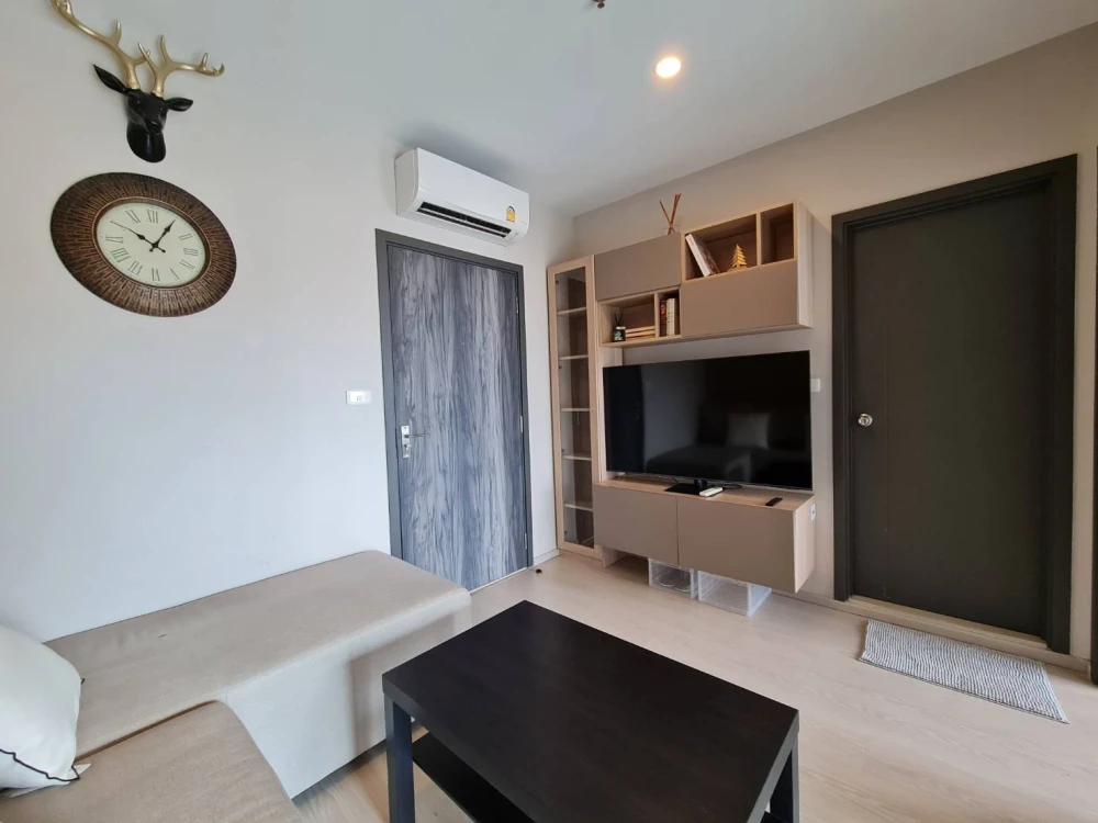 Condo for rent Elio Del Nest, Building A, 12th floor, beautiful view, no blocked view, not hot, good wind, good price, come and reserve today.