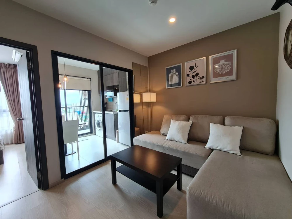 Condo for rent Elio Del Nest, Building A, 12th floor, beautiful view, no blocked view, not hot, good wind, good price, come and reserve today.