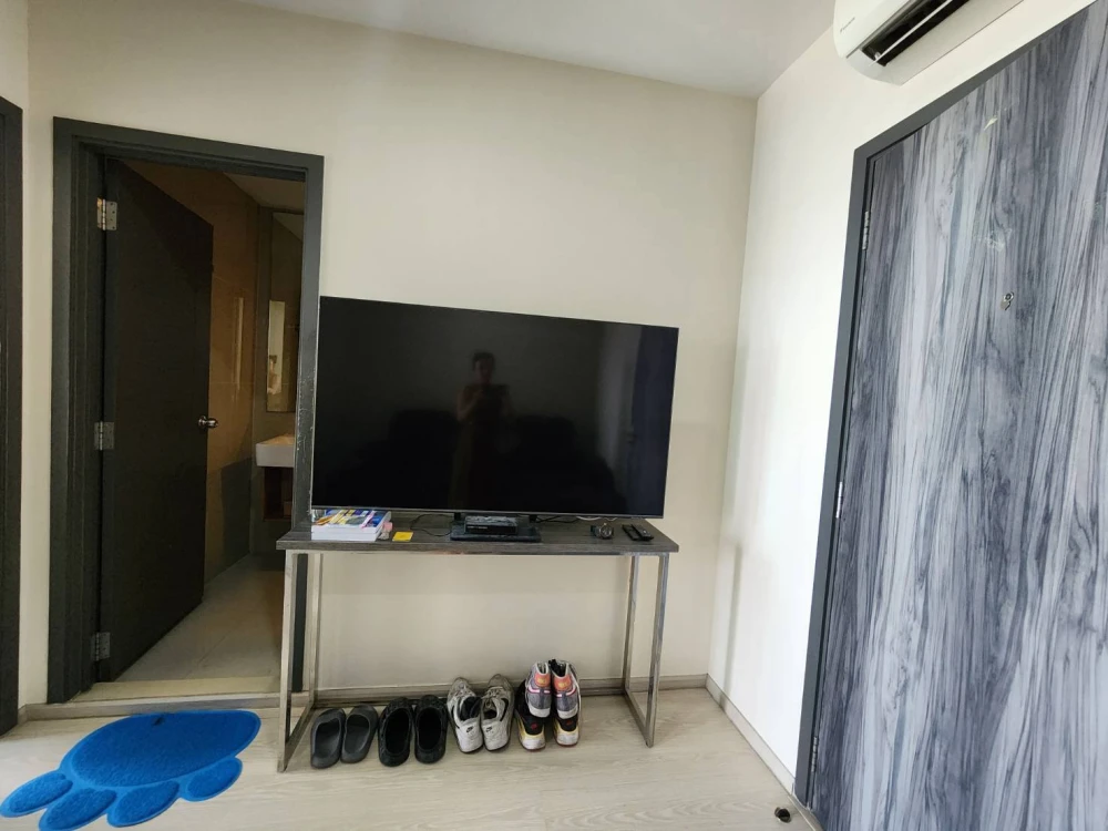 Condo for rent, Elio del Nest, ready to move in, high floor, city view, open, airy, good ventilation. You definitely shouldn't miss this.