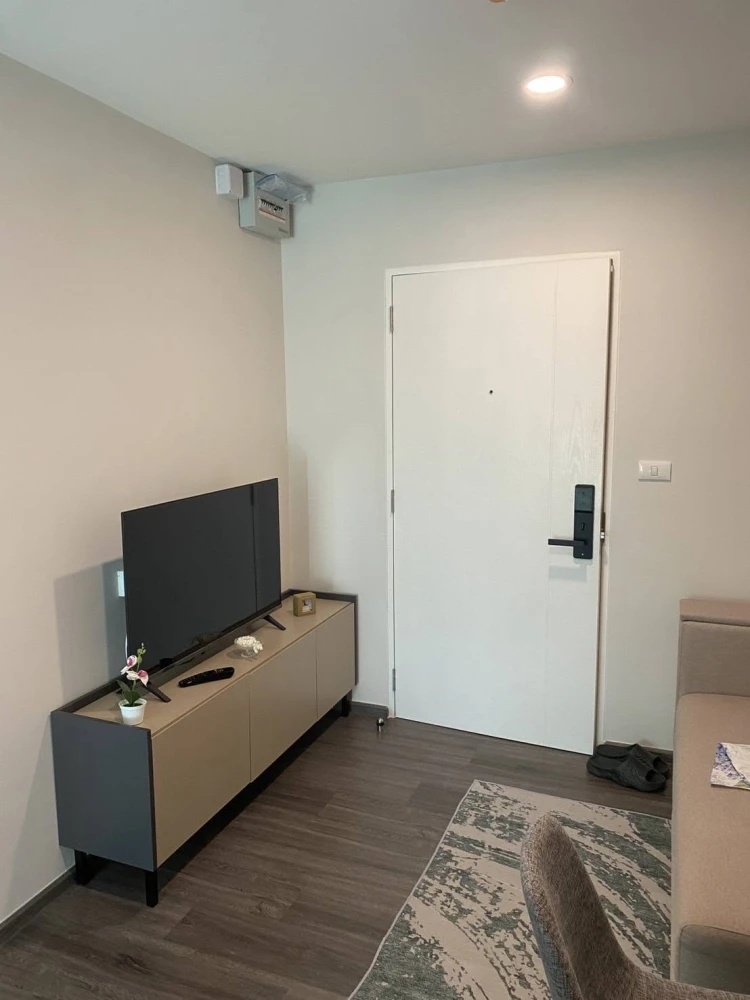Condo for rent at FLEXI Sathon - Charoen Nakhon. Ready to move in, fully furnished, great price. Book now!