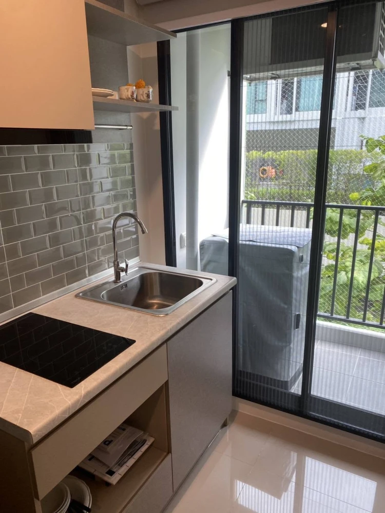 Condo for rent at FLEXI Sathon - Charoen Nakhon. Ready to move in, fully furnished, great price. Book now!