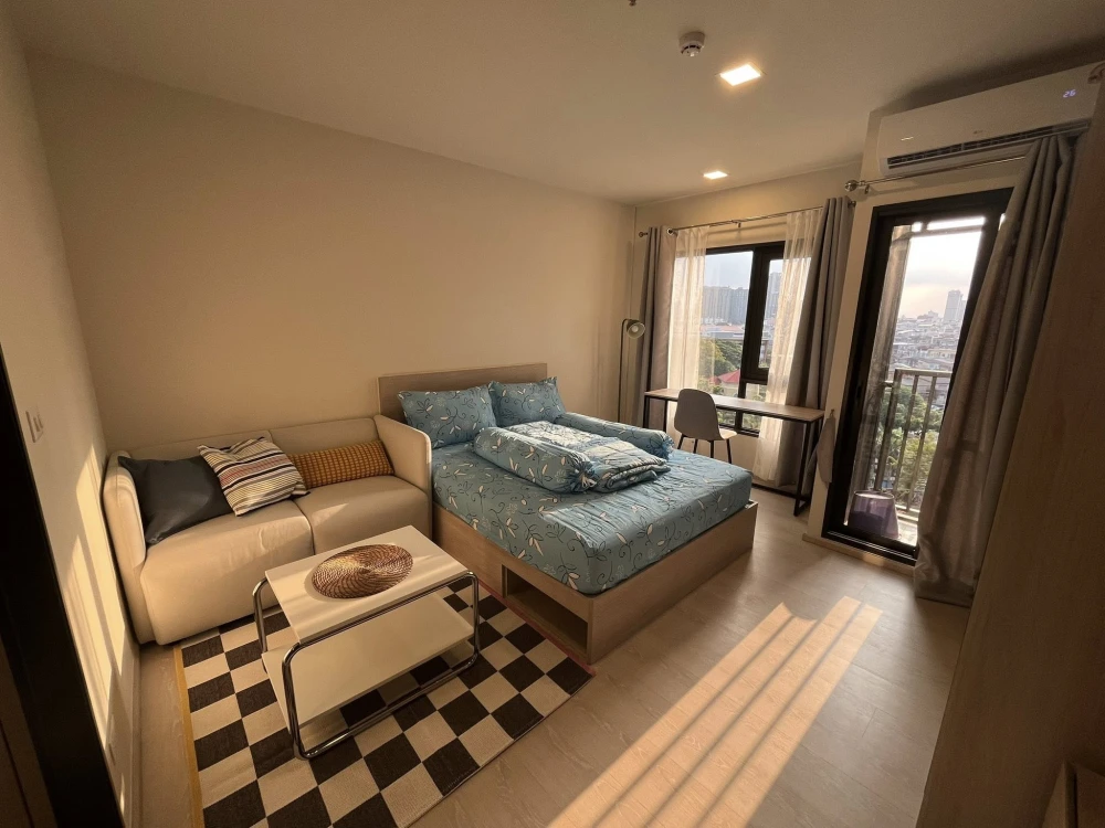 Condo for rent at Flo by Sansiri. A lovely unit with complete amenities. You definitely don't want to miss this opportunity!