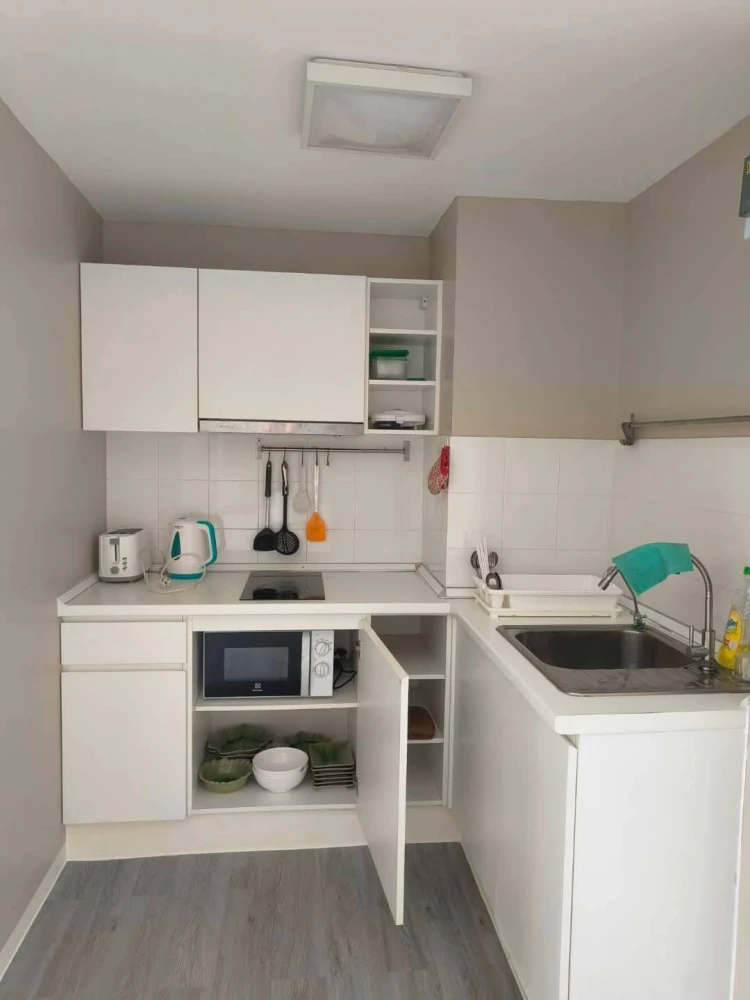 Condo for rent at Garden Asoke Rama 9. Spacious and comfortable unit with efficient use of space. Don't miss out!