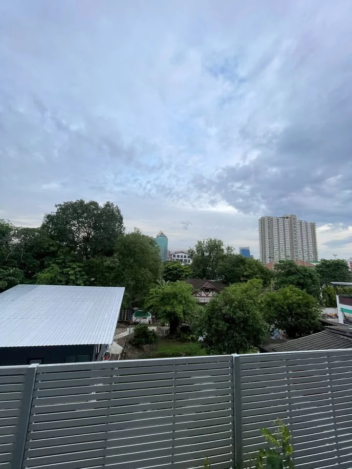 Condo for rent HI Rise Ratchayothin Station, nice room, great price, I tell you you must not miss it.