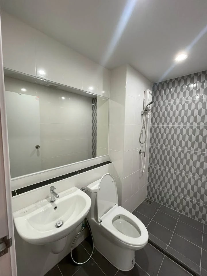 Condo for rent HI Rise Ratchayothin Station, nice room, great price, I tell you you must not miss it.