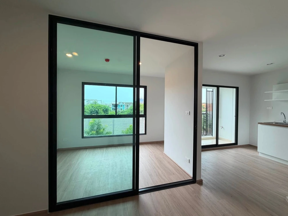 Hi-Rise Ratchayothin condo for rent. The unit is well-partitioned with separate zones, offering great value. Don't miss out! images