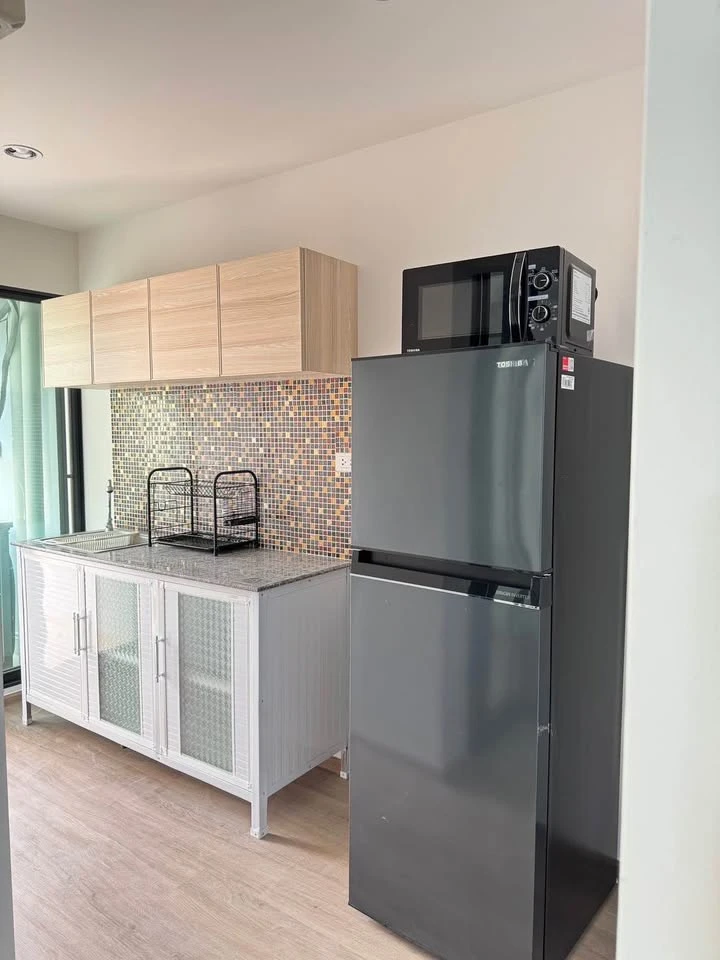 Condo for rent, Hi Rise Ratchayothin, nice room, comes with furniture, complete electrical appliances, move in urgently.