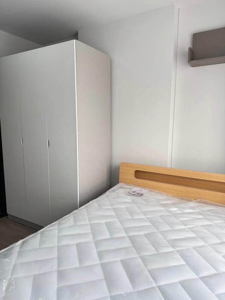 Condo for rent, Hi Rise Ratchayothin, nice room, comes with furniture, complete electrical appliances, move in urgently.