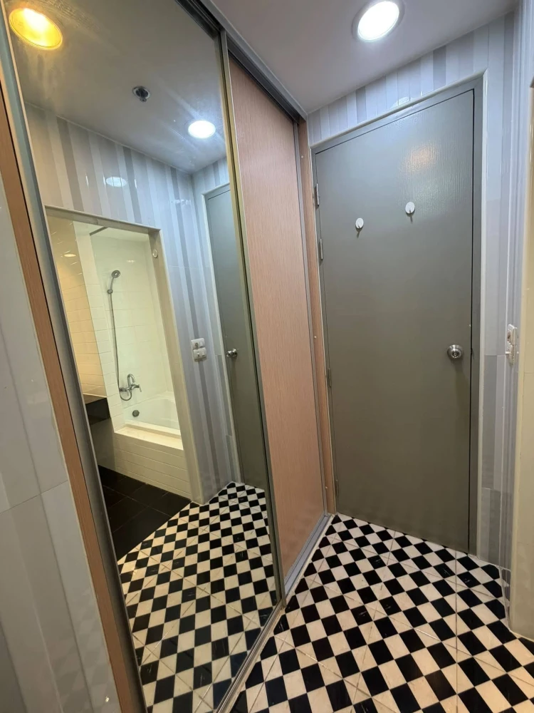 Condo for rent, IDEO Mix Sukhumvit 103, corner unit, not adjacent to any other unit, receives breeze from two sides, built-in decoration, fully furnis