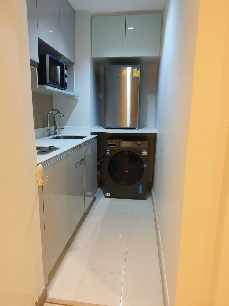 Condo for rent at Ideo Mobi Sathorn. Ready to move in, fully furnished, great price. Book now, don't miss out!