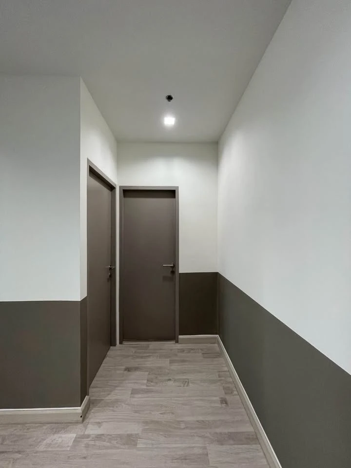 Condo for rent at Ideo Mobi Sukhumvit 81. Spacious and comfortable unit with ample living space on the 22nd floor, offering great views. Convenient an