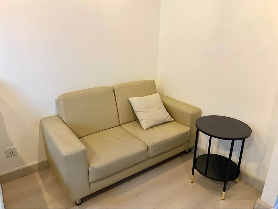 Condo for rent at Ideo Mobi Sukhumvit, a nice room with complete furniture and appliances. Hurry and reserve now, don't miss out!