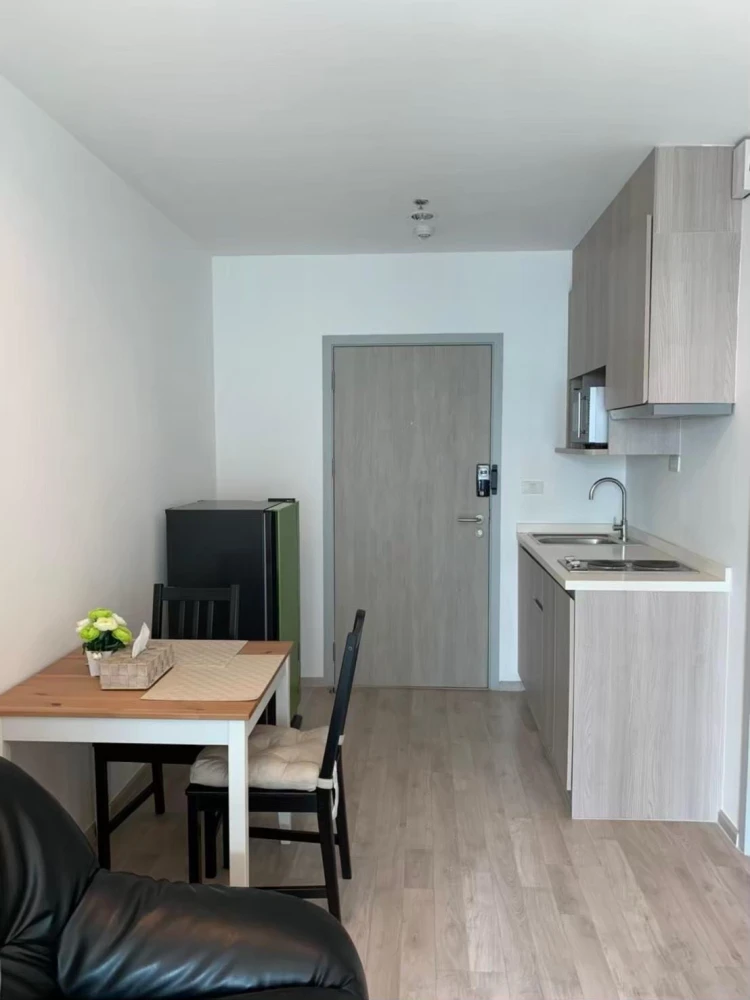 Condo for rent: IDEO MOBI Charan-Interchange. Ready to move in, fully furnished, great value. Book now!
