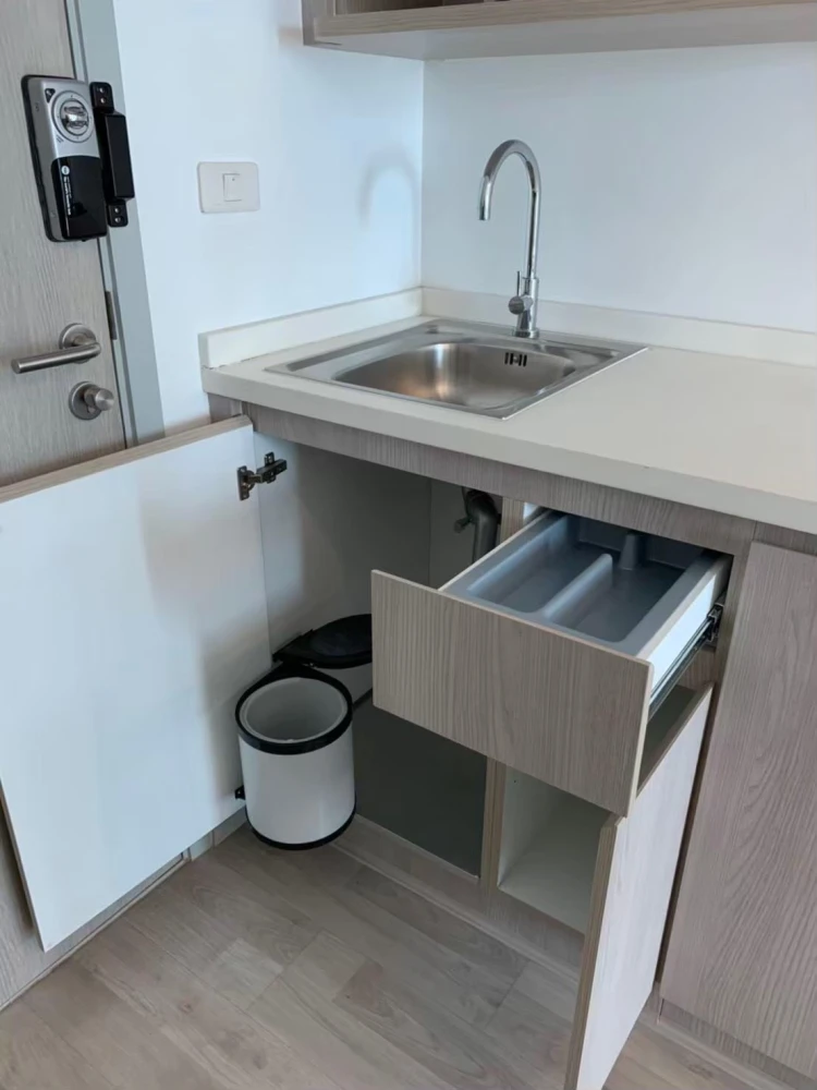 Condo for rent: IDEO MOBI Charan-Interchange. Ready to move in, fully furnished, great value. Book now!