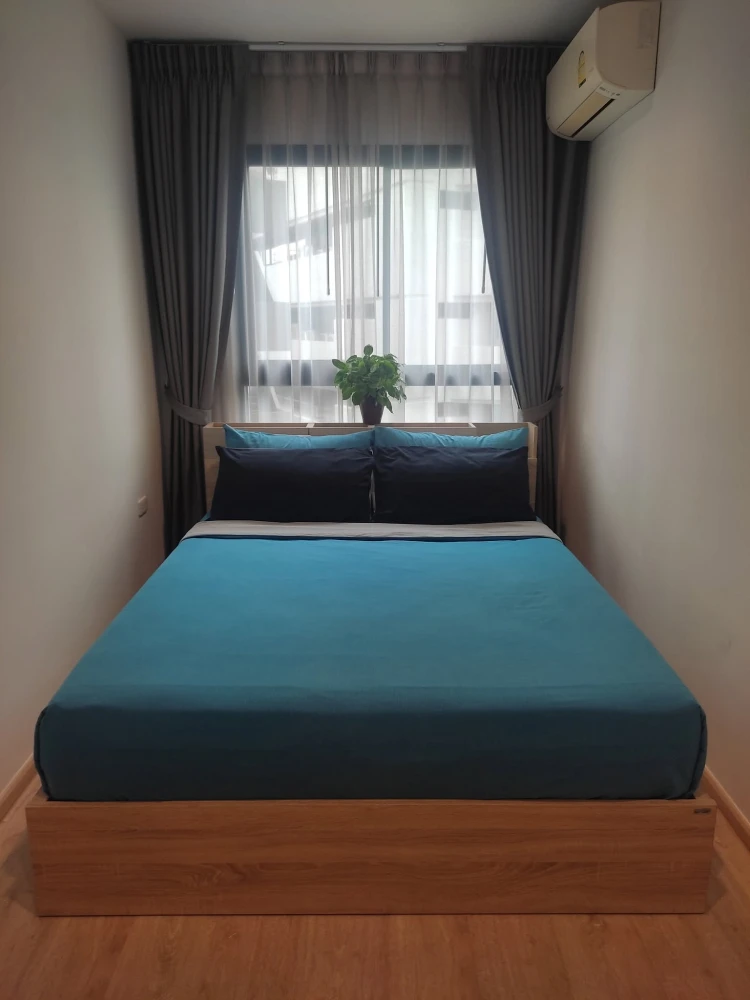 Spacious condo for rent at Ideo New Rama 9, offering ample living space and full facilities. Ready for immediate booking!