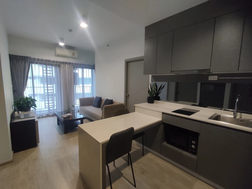 Spacious condo for rent at Ideo New Rama 9, offering ample living space and full facilities. Ready for immediate booking!