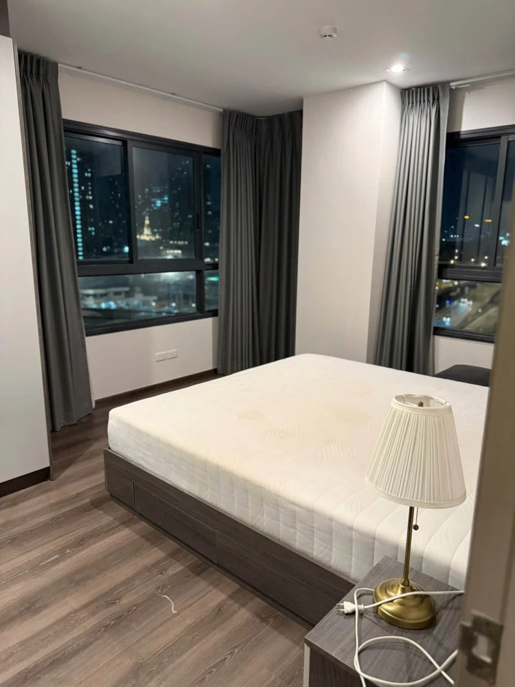 Condo for rent at IDEO Rama 9–Asoke. Spacious unit with a highly functional layout and full amenities. Book now!