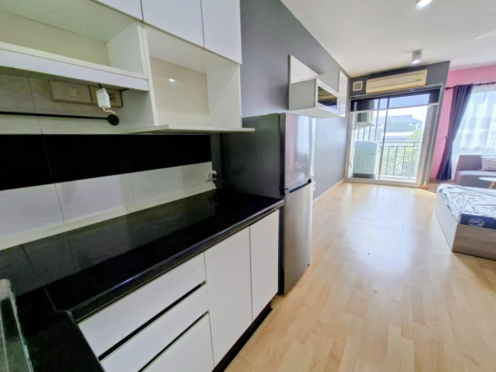Condo for rent at Iris Avenue Onnuch – Wongwan. Nice room, fully furnished with appliances. Book today! Don't wait!
