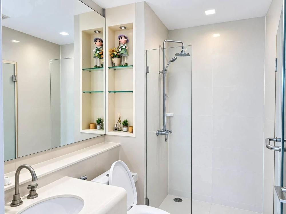 Spacious condo for rent at IVY SATHORN 10—offering ample living space and excellent value. This is an opportunity you definitely shouldn't miss.