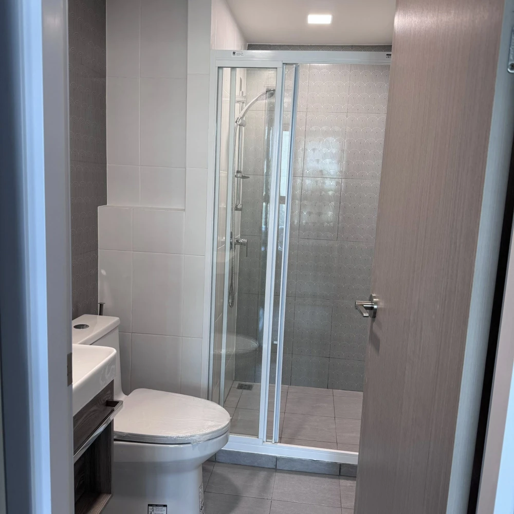 Condo for rent at Kave Luminus. Nice room, great atmosphere, fully furnished with appliances. Just bring your suitcase and move in! Don't miss out!