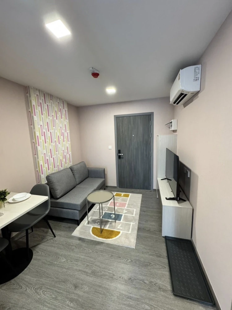 Condo for rent at Kave Wonderland. Ready to move in, with high-quality wallpaper. Amazing price! Don't miss out!