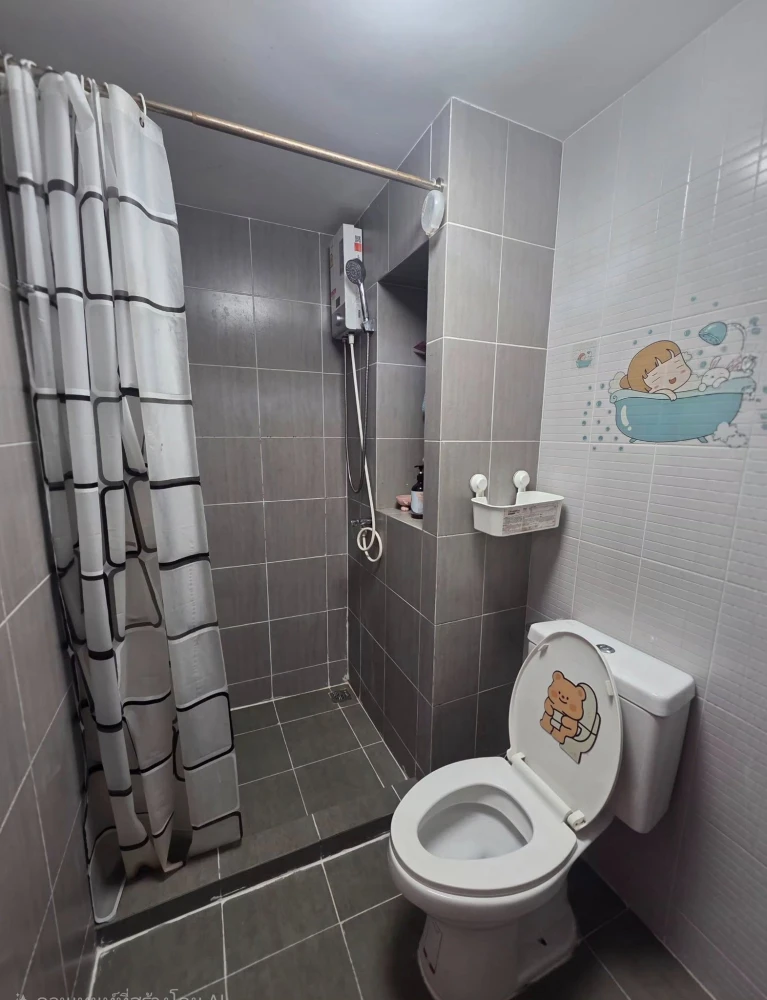 Condo for rent: Kensington Sukhumvit-Theparak. Room with quality wallpaper. Great value. Convenient and complete here. Reserve now!