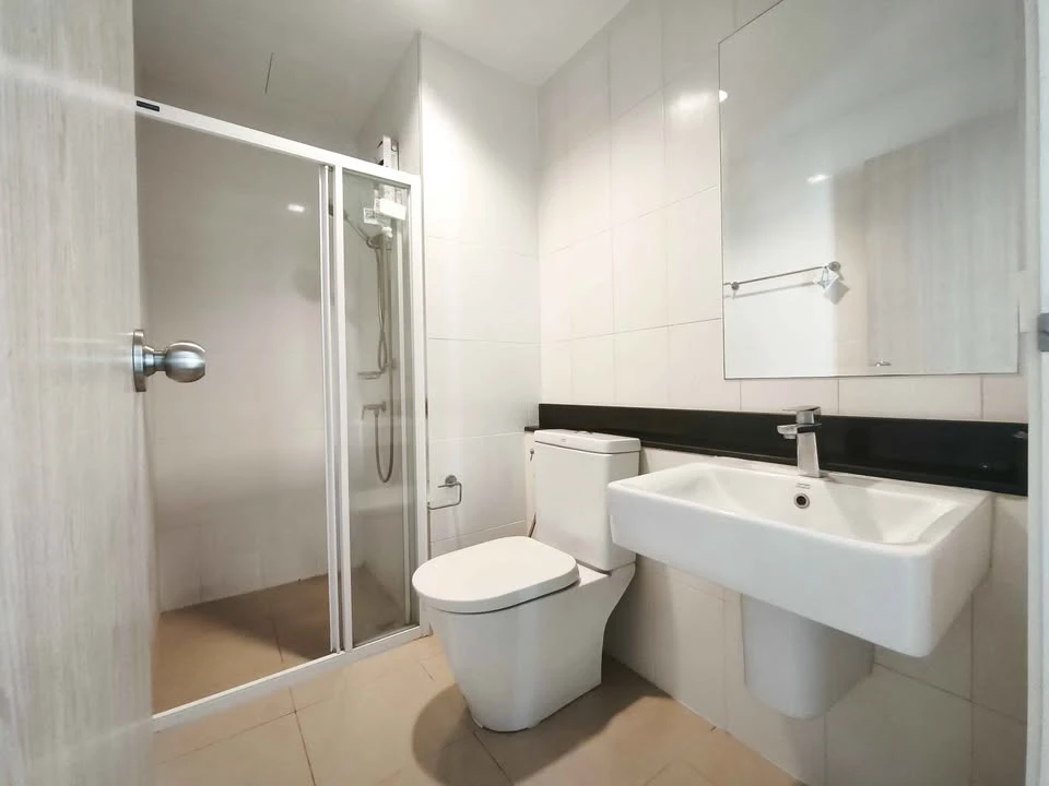 Condo for rent at Knightsbridge Sky River Ocean. Spacious and comfortable unit with ample living space and excellent amenities. Book now!