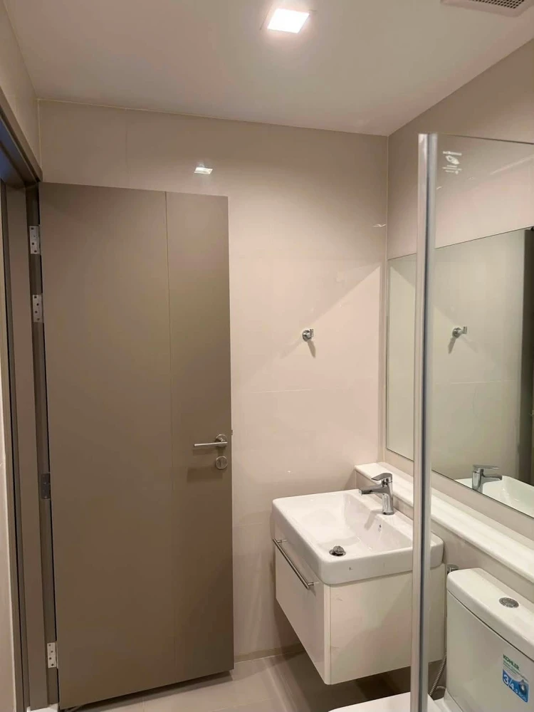 Condo for rent at Life Asoke Hype. Nice room, complete amenities, amazing price. Book today! Don't miss out!